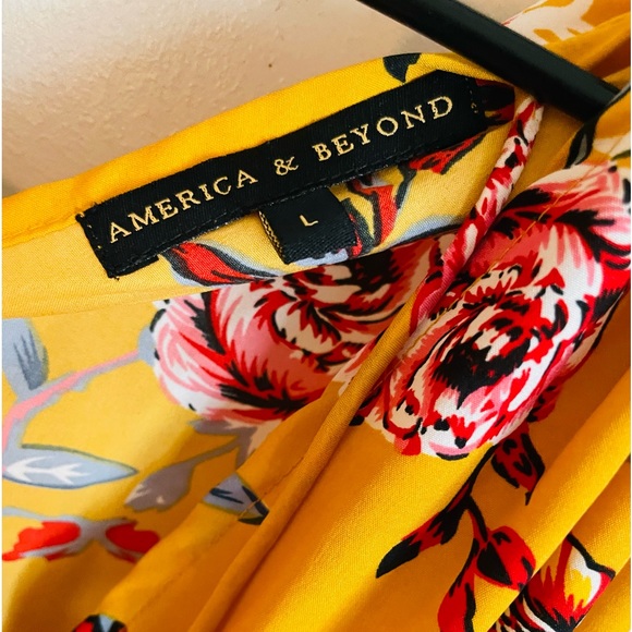 America & Beyond Dress - Picture 5 of 7